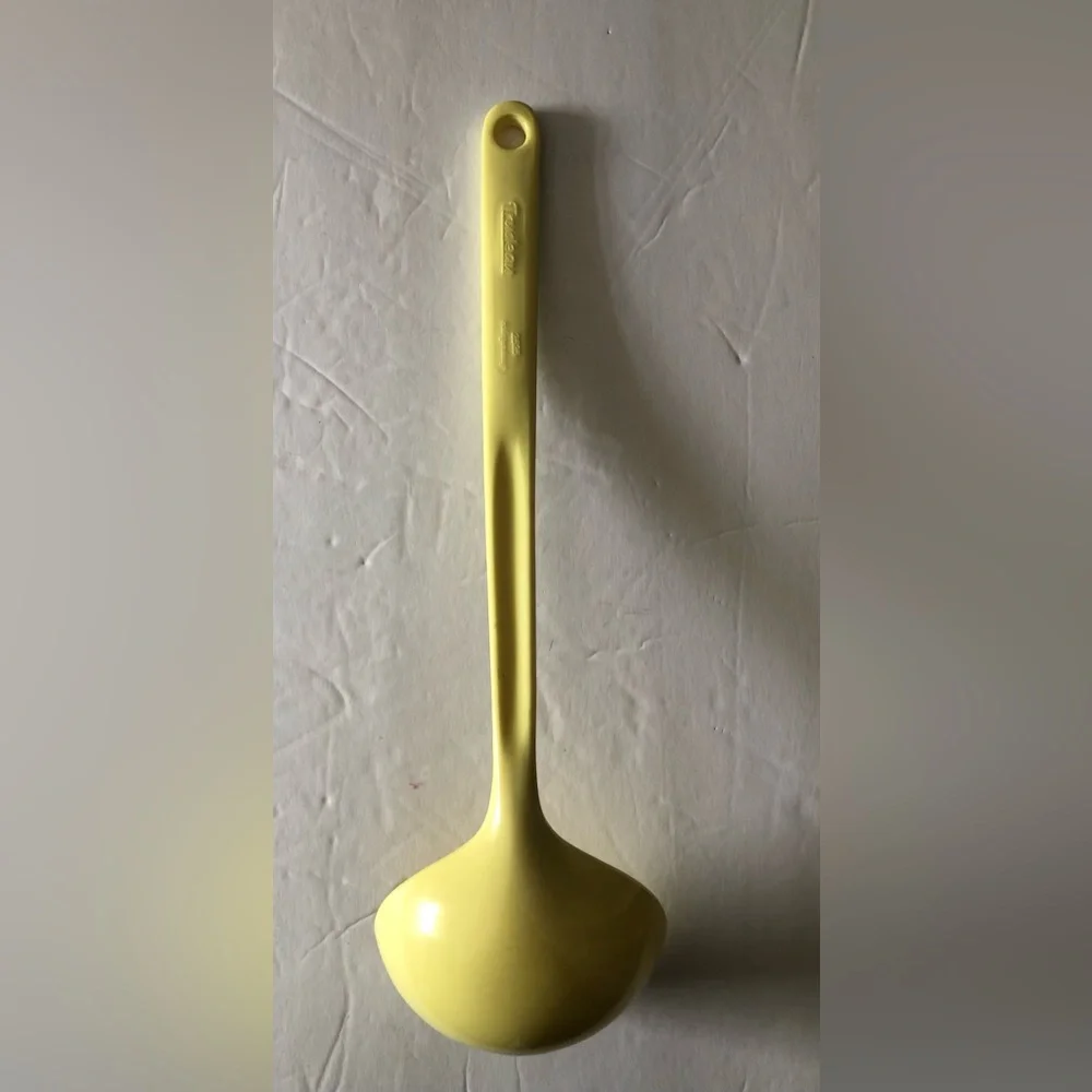 Trudeau Measuring Ladle Spoon Yellow Melamine Hollinger Design2525 Vintage